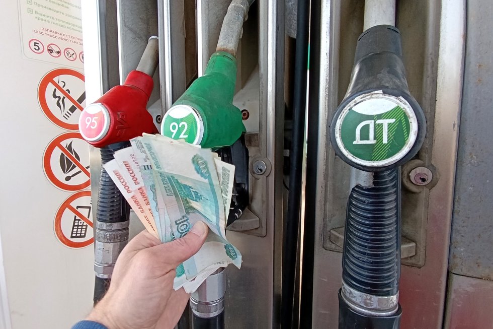 As of March, budget revenues will increase alongside payments to oil workers from the treasury. Could this affect gas station prices?